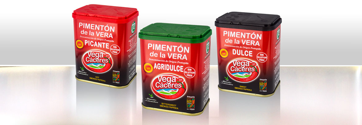 Photo of the three tins of sweet and sour paprika from La Vera